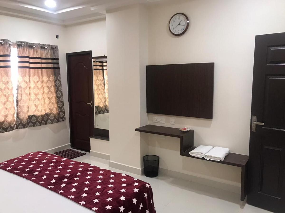 Sri Krishna Residency Hotel Eluru Екстериор снимка